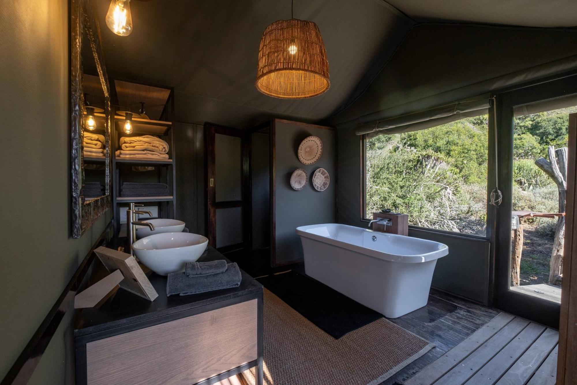 Hillsnek Safari Camp - Amakhala Game Reserve Exterior photo