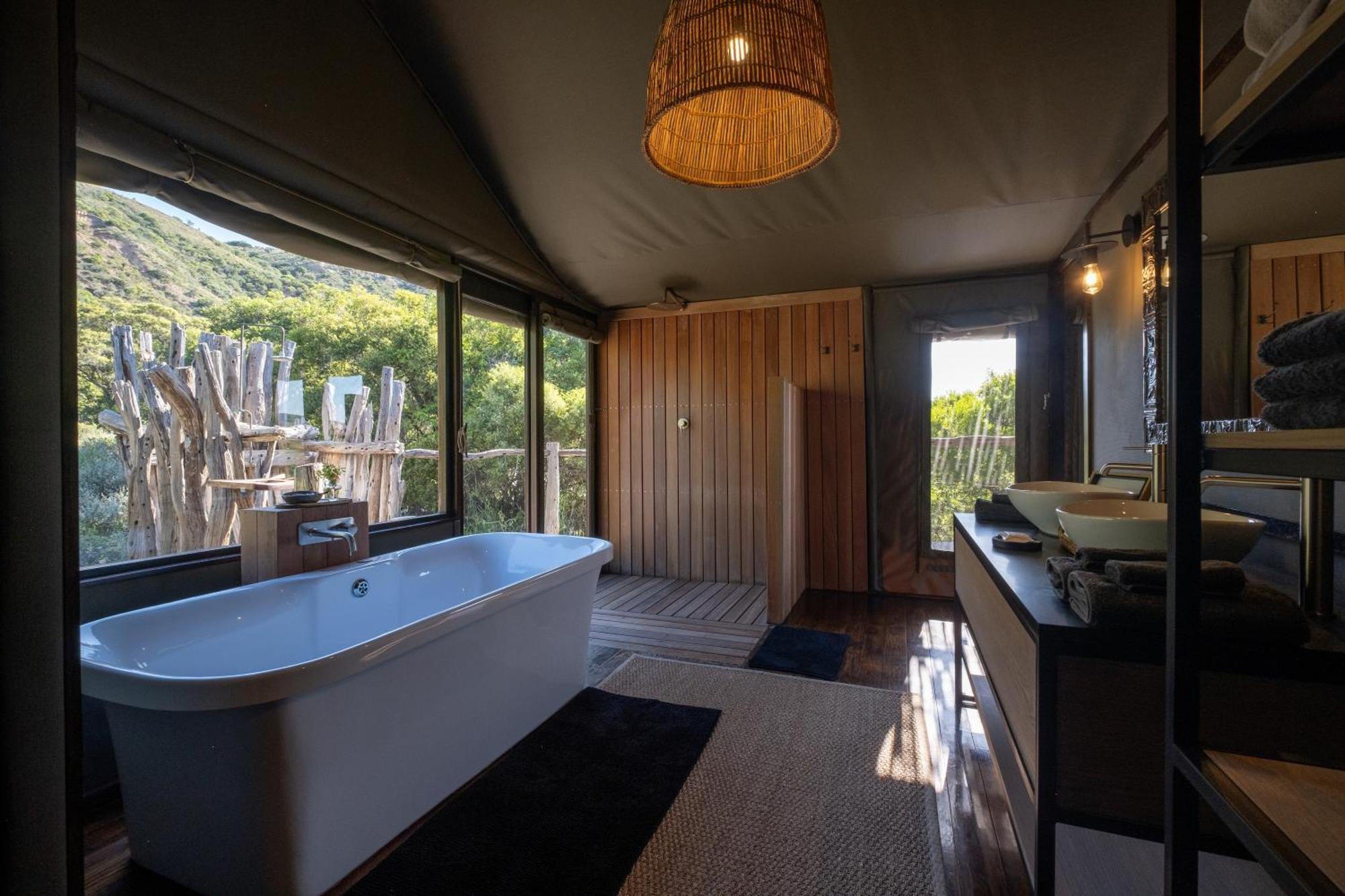 Hillsnek Safari Camp - Amakhala Game Reserve Exterior photo