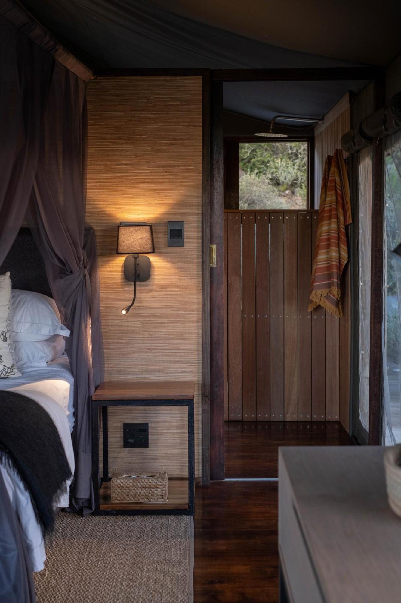 Hillsnek Safari Camp - Amakhala Game Reserve Exterior photo